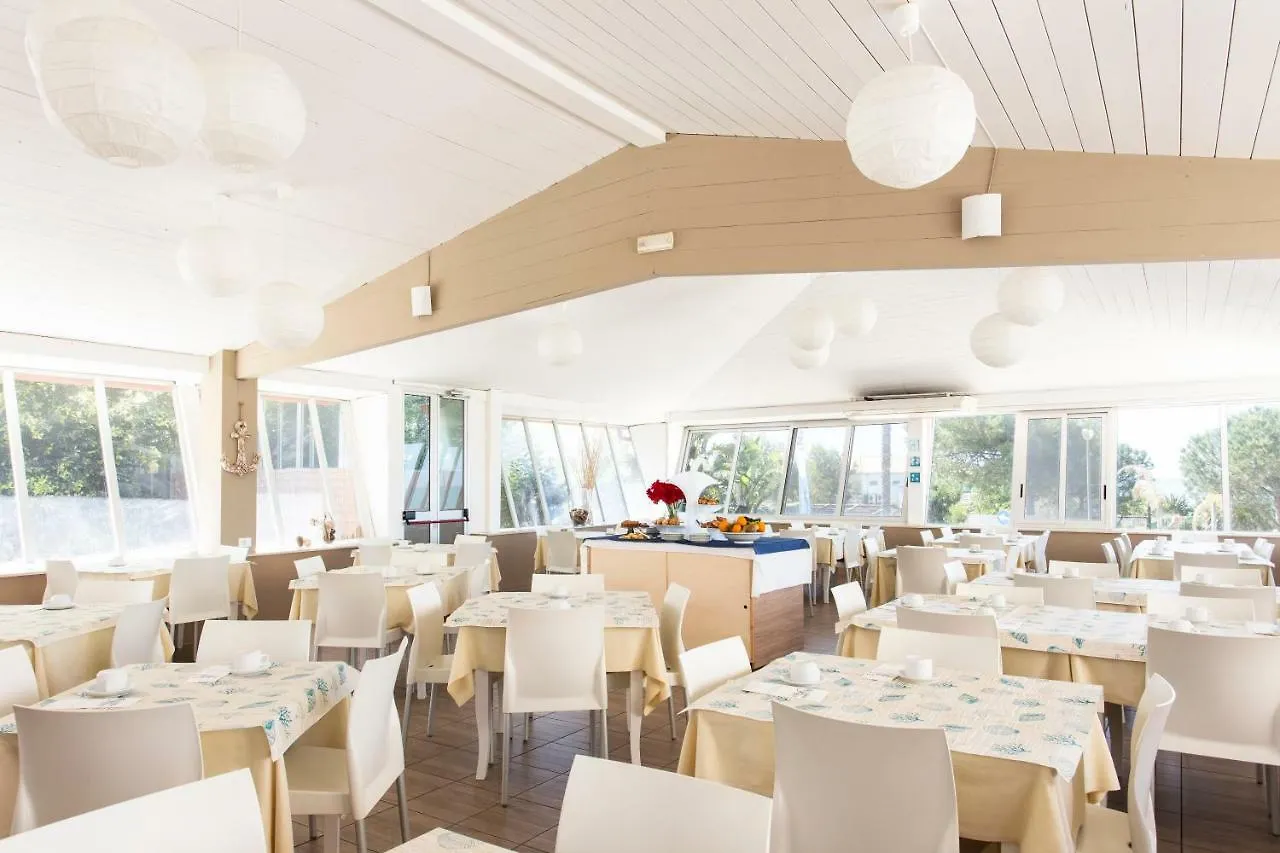 Hotel Baia Del Sole Marina di Ragusa 3*,